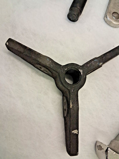 OTC Long Puller 16" Spread 17-1/2 Ton Capacity 1046