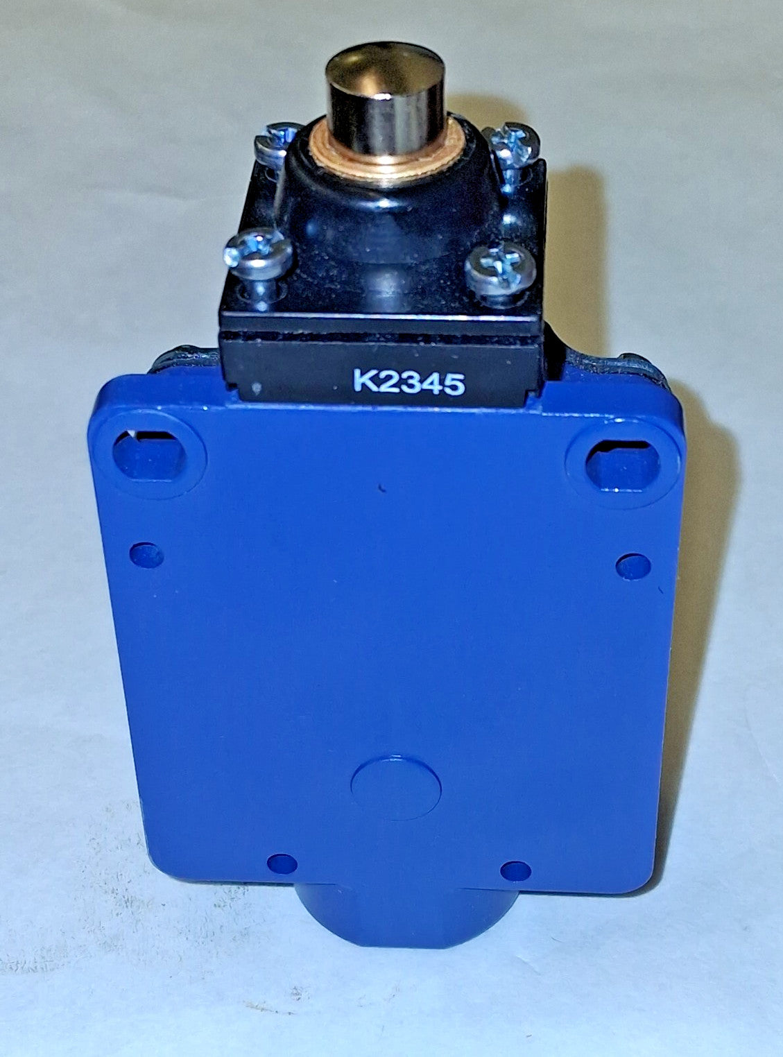 Telemecanique Sensors Limit Switch SPDT NC End Plunger XCKL110H7