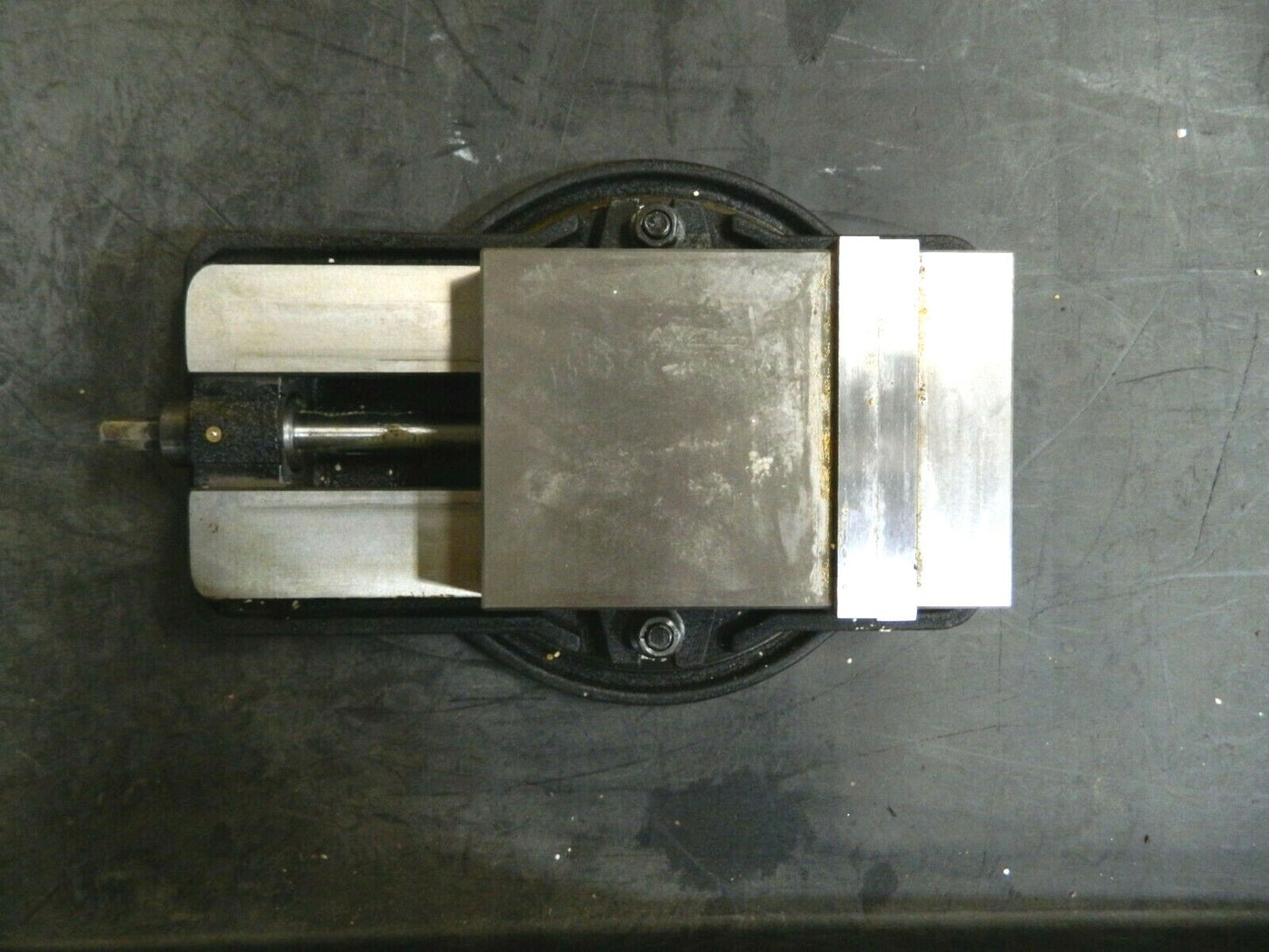 Interstate Swivel Machine Vise 5" Jaw Width 4-19/32" Jaw Opening Cap 0