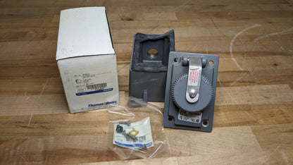 Thomas&amp;Betts RussellStoll 3743U1 125V 20A 2W/3P Receptacle Outlet FS/FD