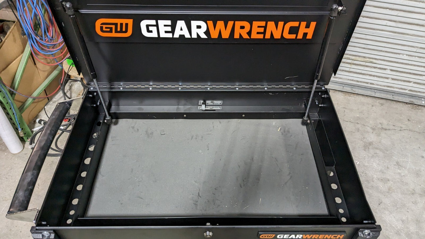 GEARWRENCH 32″ Wide x 42″ High x 21″ Deep, 4 Drawer Tool Cart 650 Lb Cap Damaged