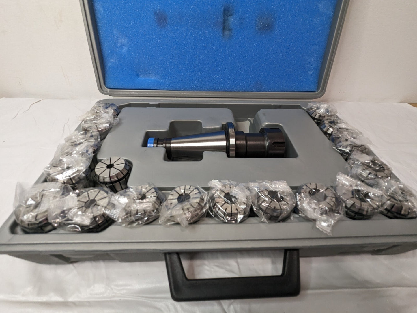 Accupro 18 Piece Collet Set ER32 W/Collet Chuck 587384