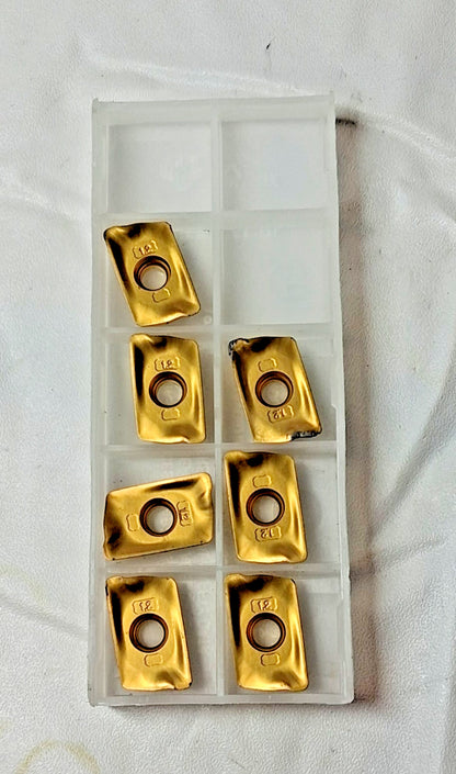 Sandvik Coromant Carbide Milling Inserts R390-18 06 12M-MM 2040 Qty 7 5746052