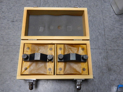 2-9/16 Max Capacity, 90° Angle, Hardened Steel V-Block