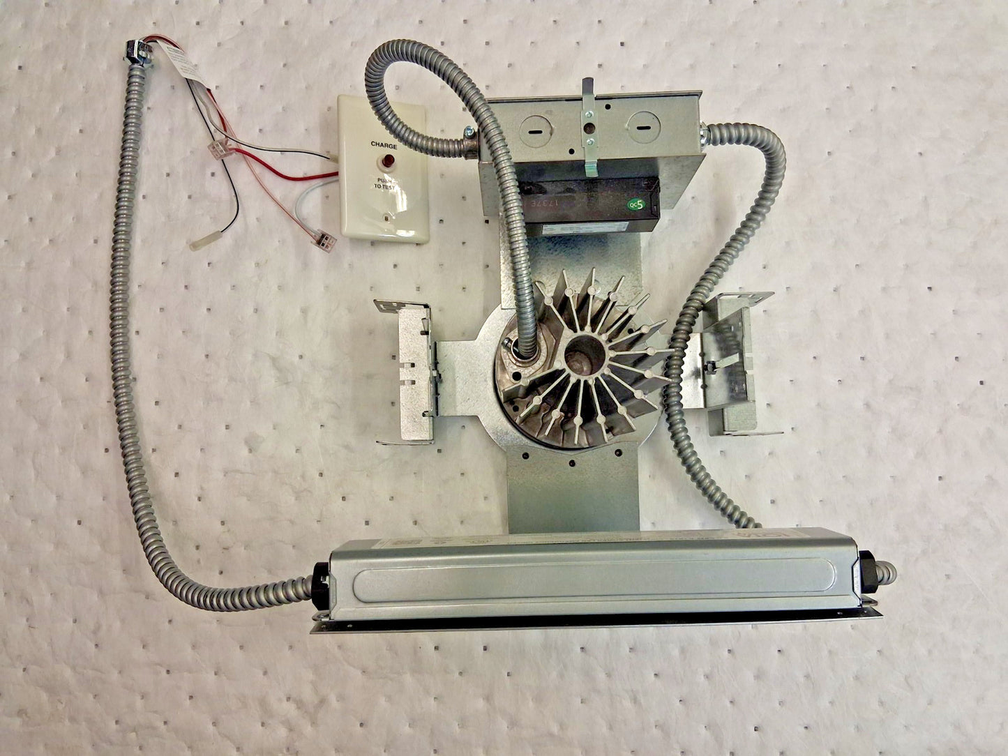 Pro New Construction Downlight Emergency Driver Included l412lm35kmvoltg480crizt