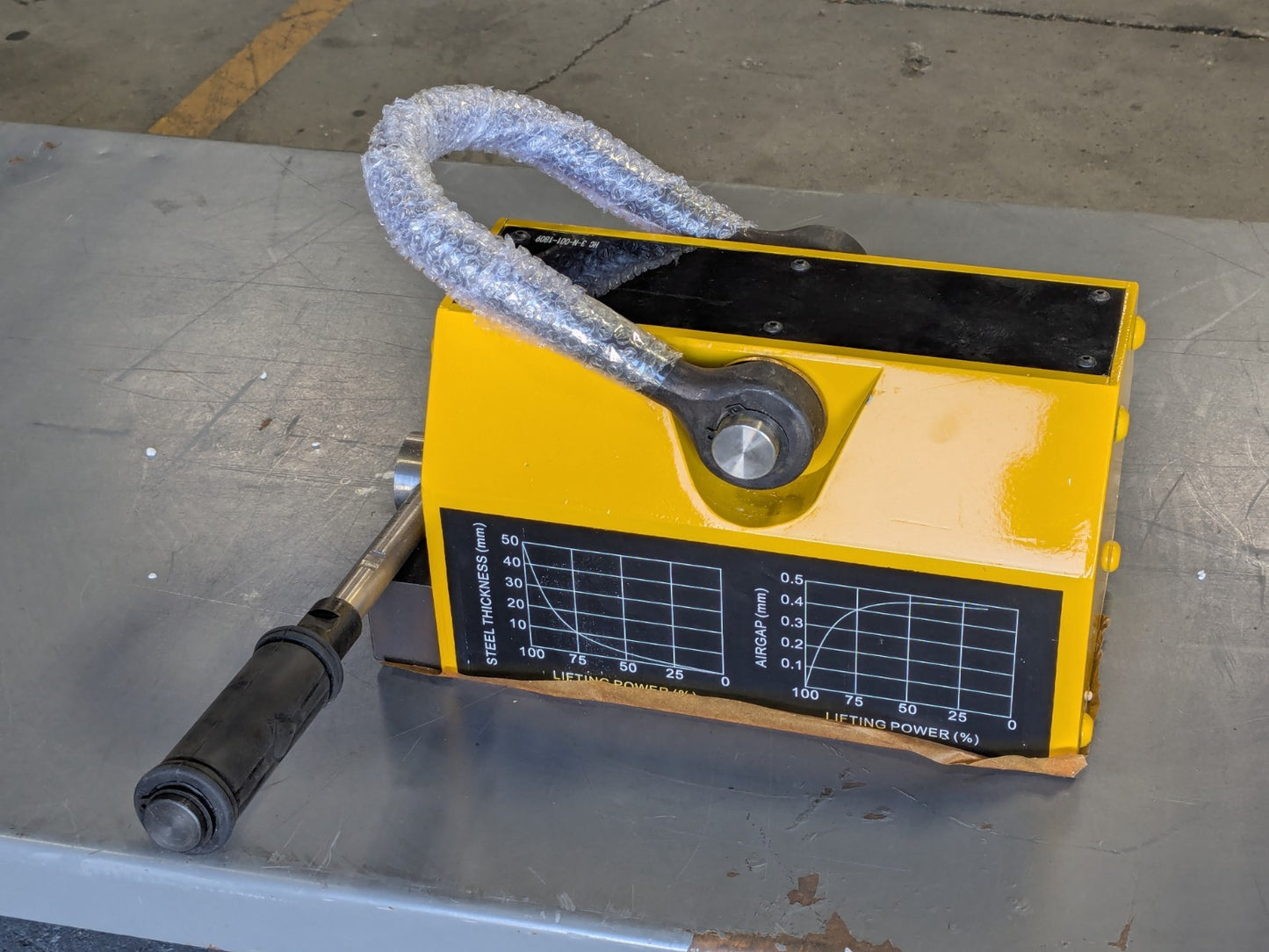 Gibraltar Permanent Magnetic Lifter w/ On / Off Handle 2500 lb. Capacity