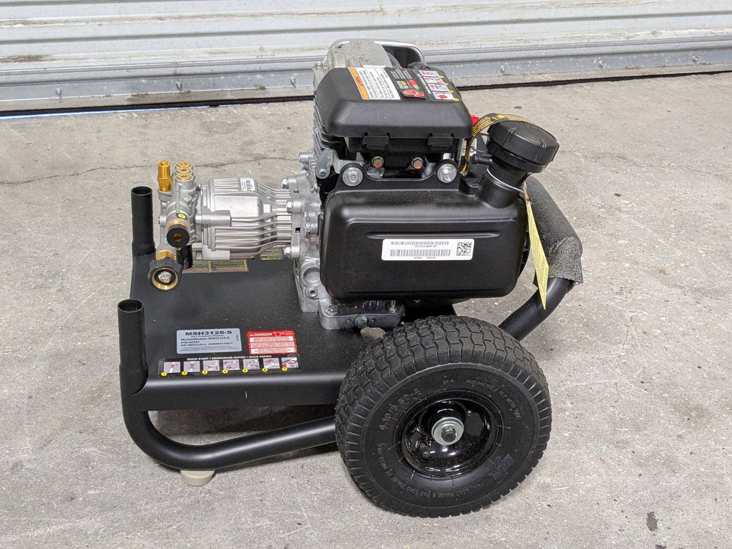 Simpson MegaShot Gas Pressure Washer 2.5 GPM 5.2 HP 3200 PSI Max. Missing Parts