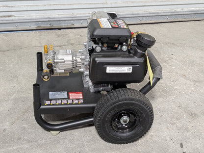 Simpson MegaShot Gas Pressure Washer 2.5 GPM 5.2 HP 3200 PSI Max. Missing Parts