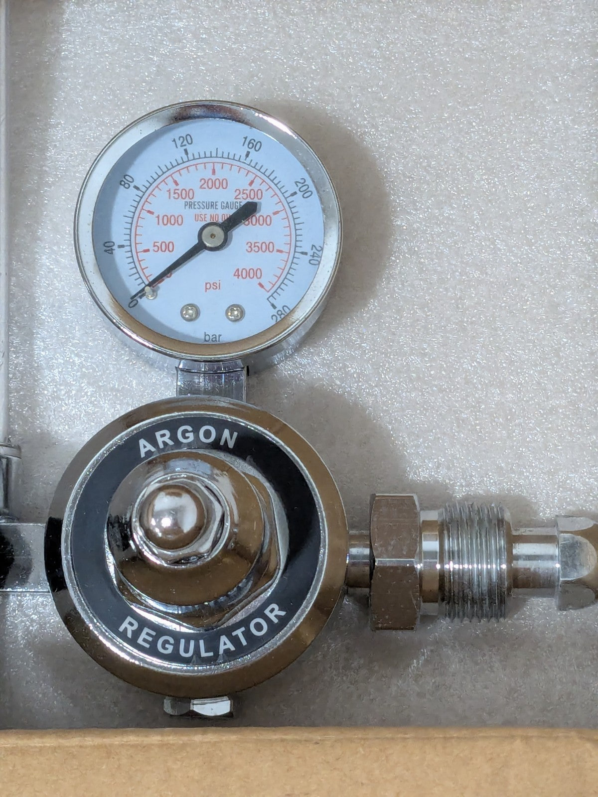 Pro-Source Welding Gas Regulators: Gas Type: CO2, Argon 70100455 PRO