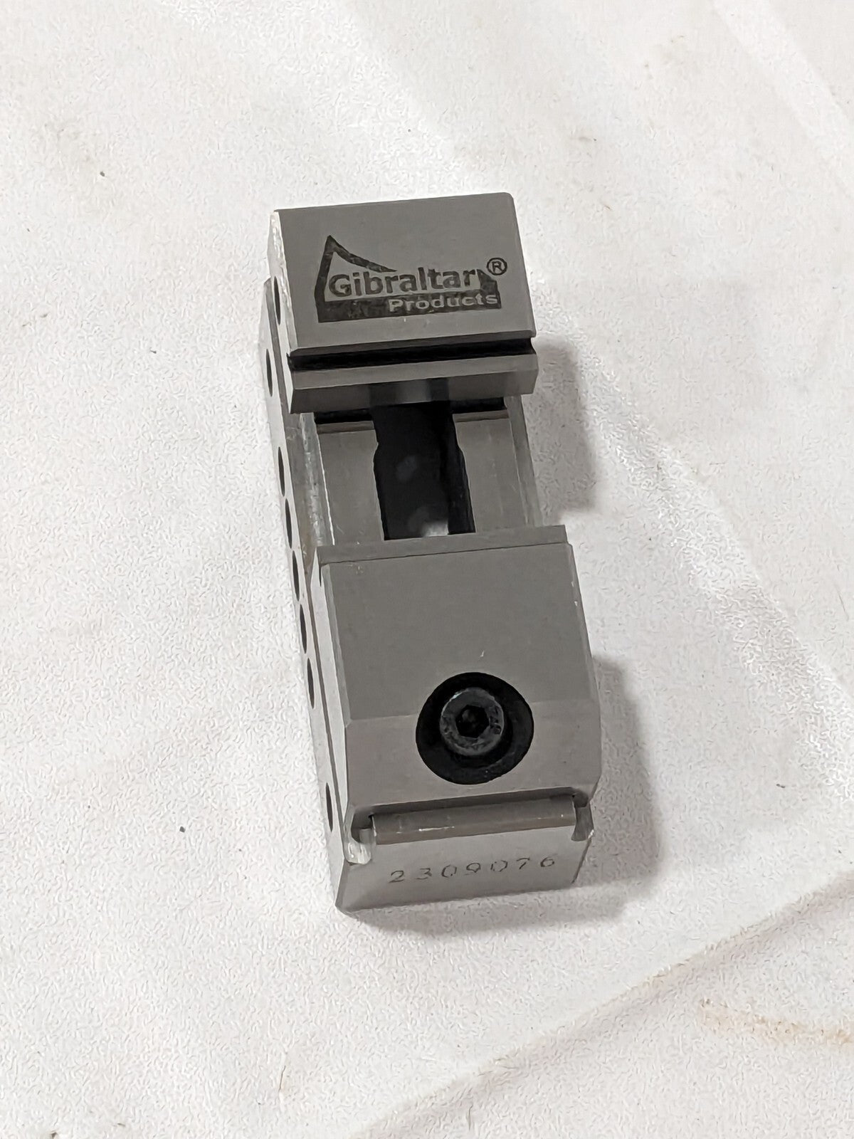 GIBRALTAR Toolmaker's Vise: 1" Jaw Width 13/16" Jaw Opening Capacity 42052704
