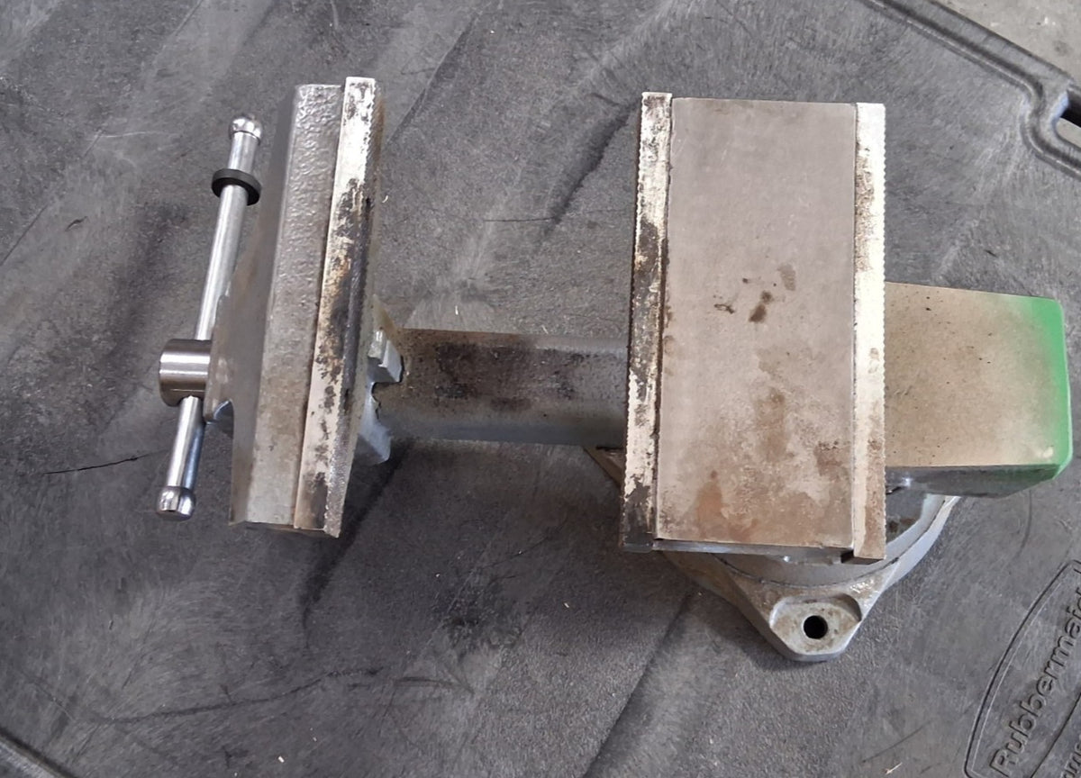 Wilton Bench & Pipe Combination Vise 8" Jaw Width 28823
