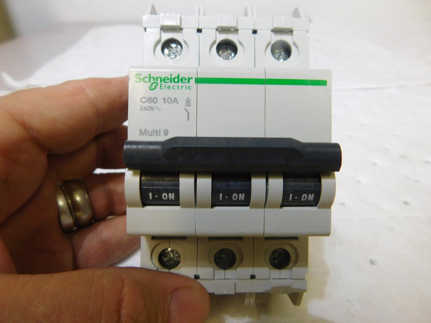 Schneider Electric  Miniature Circuit Breaker Multi 9 Range C60 UL489 3P 60177