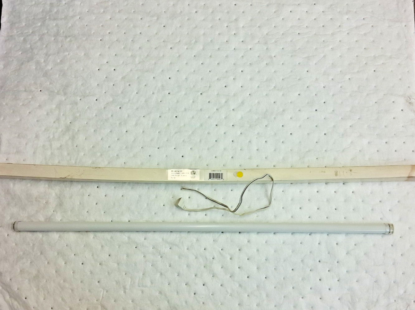 GMLighting Undercabinet Light Fixture LARC5-32-30