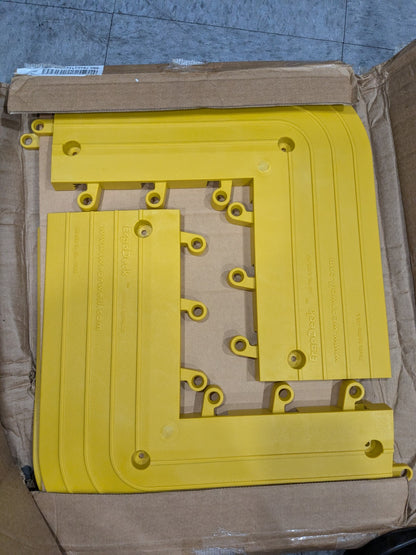 ErgoDeck HD Outside Corner Yellow 7/8" x 6" x 15" x 15" 4pk 560.78X6X15X15YLCS4