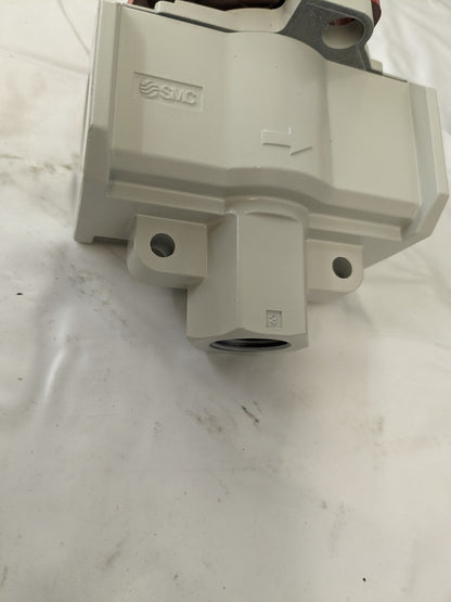 SMC PNEUMATICS Manually Operated Valve: 0.75" NPT Outlet VHS50-N06B-Z