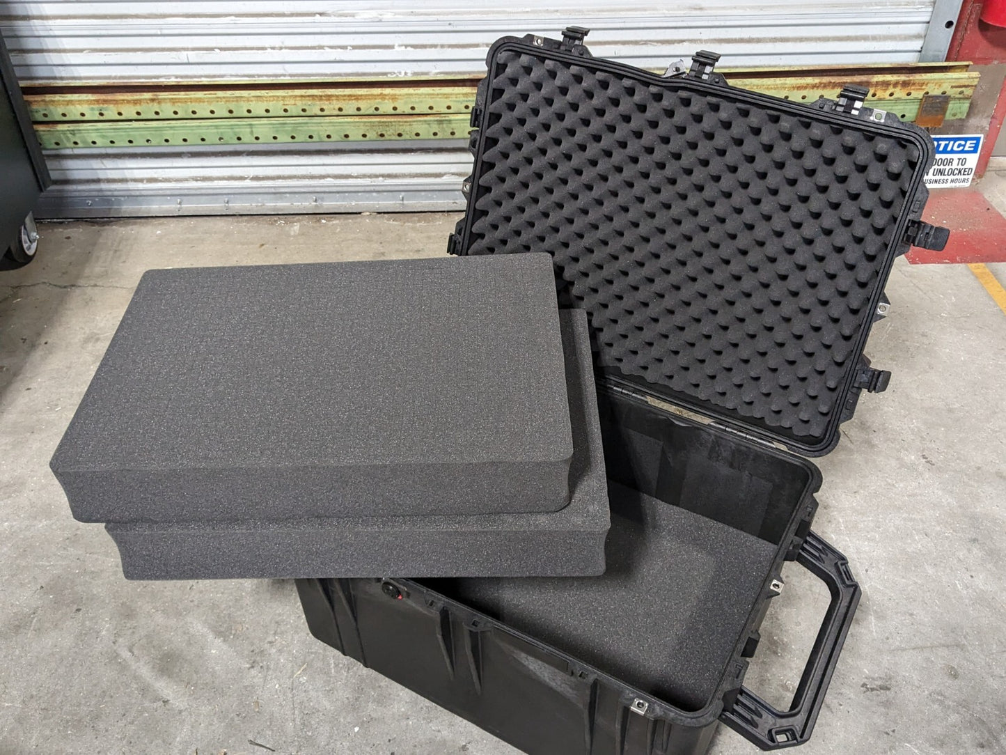 Pelican 1660 Protector Hard Case w/ Foam 31" x 23" x 19" Parts /