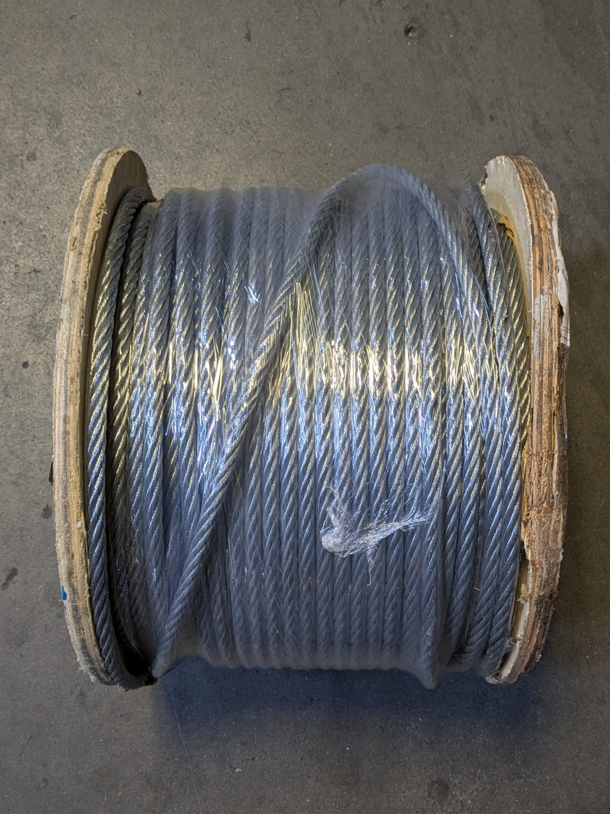 Galvanized Steel Cable Wire Rope 3/8" Diam. 7 x 19 Strand Core 500 Ft. Appr