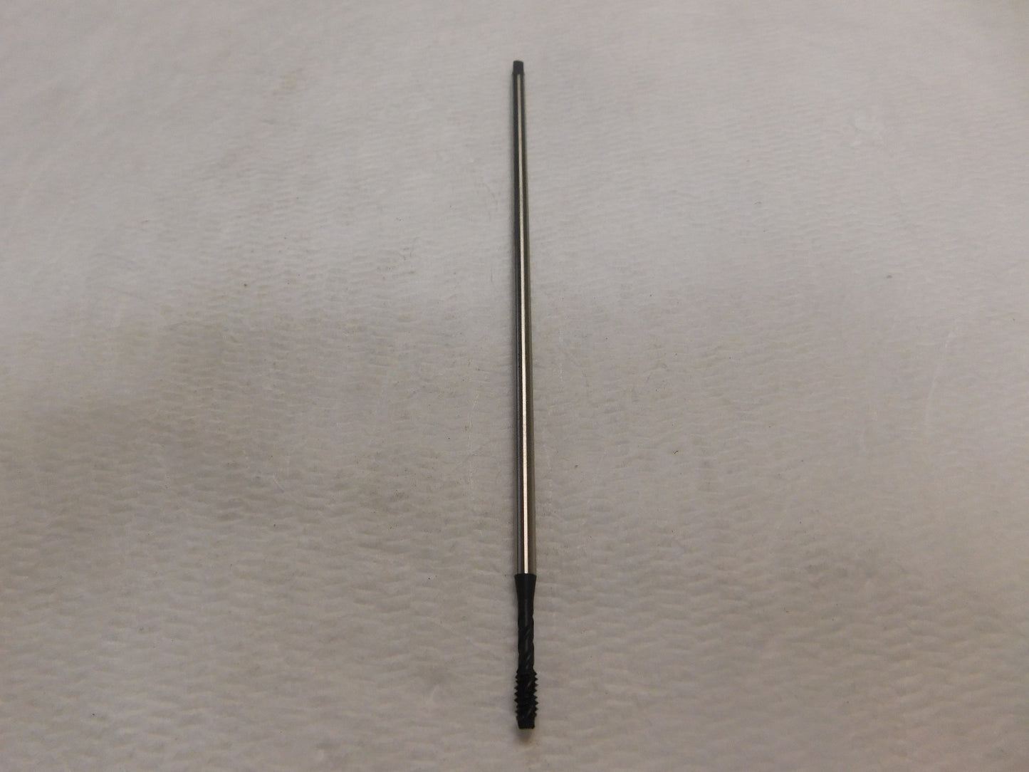 Kennametal Spiral Point Tap #6-32 UNC H3 3 FL Vanadium HSS Oxide 1434479