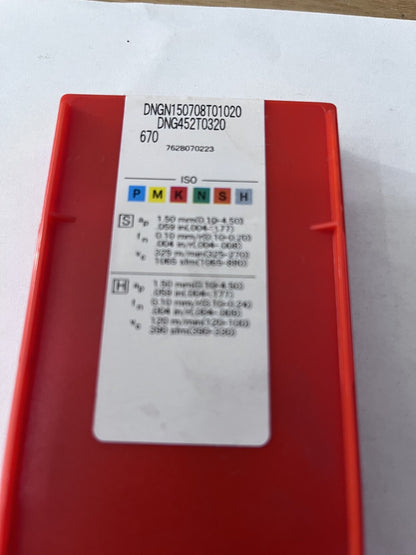 Sandvik Coromant Turning Insert: DNG452T0320 670, Ceramic