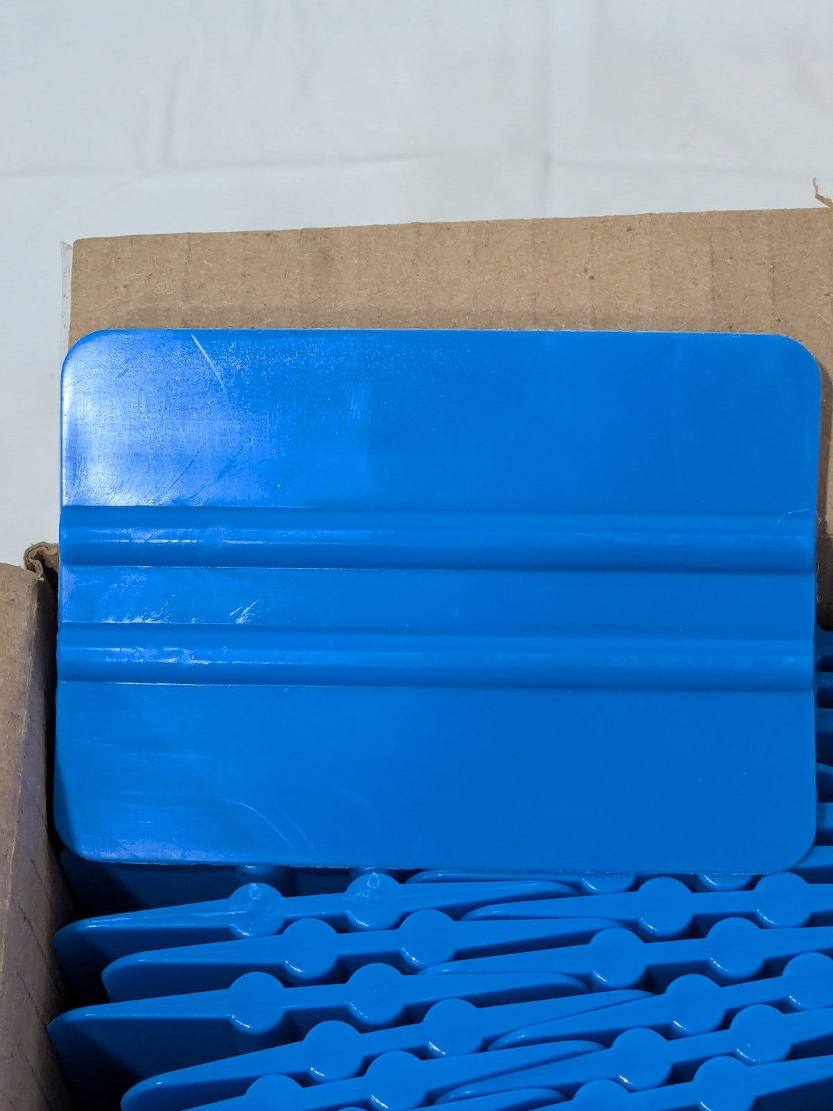 25 Pack 3M 7100038651 (Model PA1-B) Blue Hand Applicator Squeegees