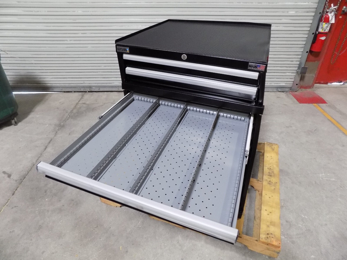 Lista Storage Cabinet for 40 Taper CNC Tools 7 Drawer 39" x 28" x 29" DAMAGED