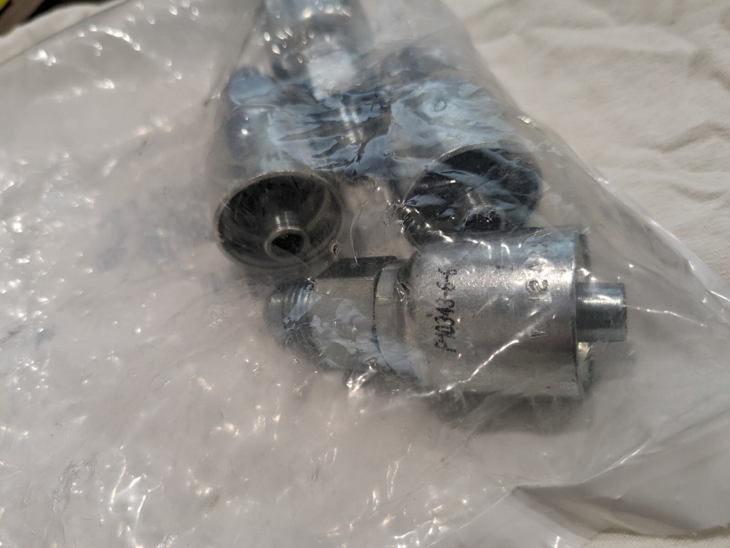 PARKER Hydraulic Hose Male Rigid Fitting 4pk: 0.375" ID, 6 mm, 3/8" KP