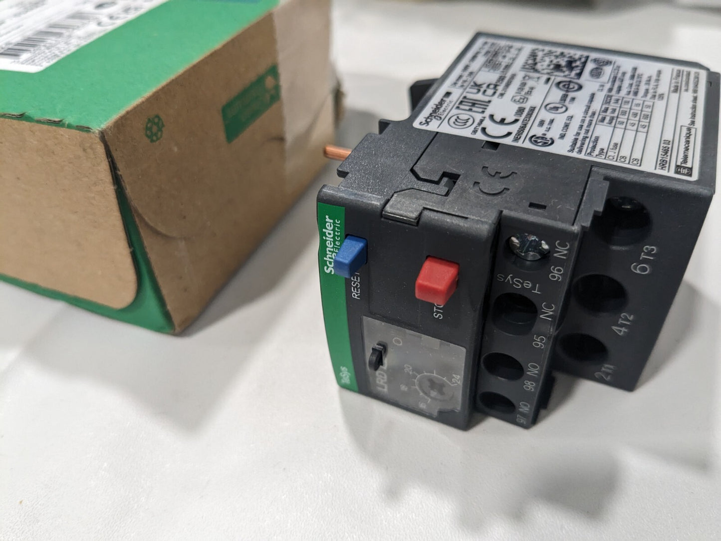 SCHNEIDER ELECTRIC 16 to 24 Amp, 690 VAC, Thermal IEC Overload Relay LRD22