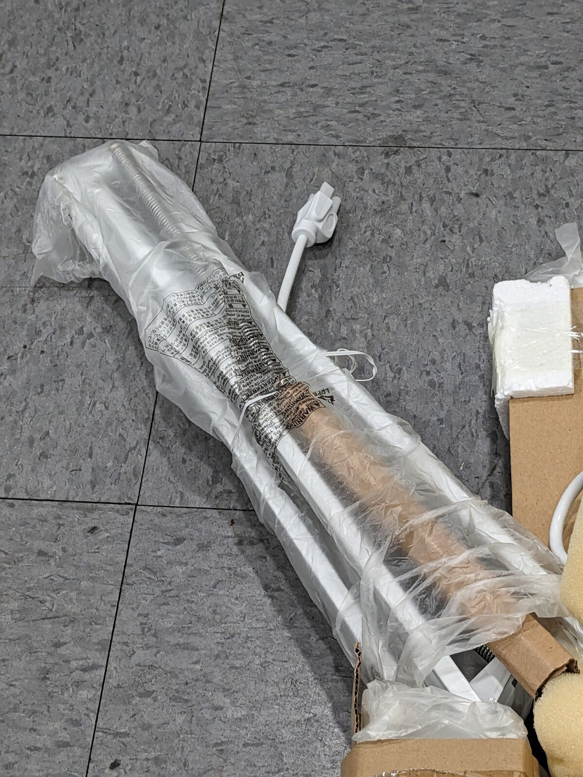 20 VAC, 15 Watt, Swing Arm Machine Light Clamp Mount, 5 Ft. Cord, White LTS122M