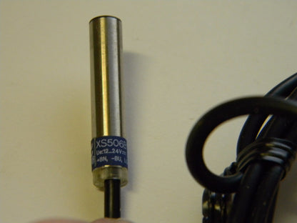 Schneider  Sensors 1.5mm Cylinder Inductive Proximity Sensor 59758383