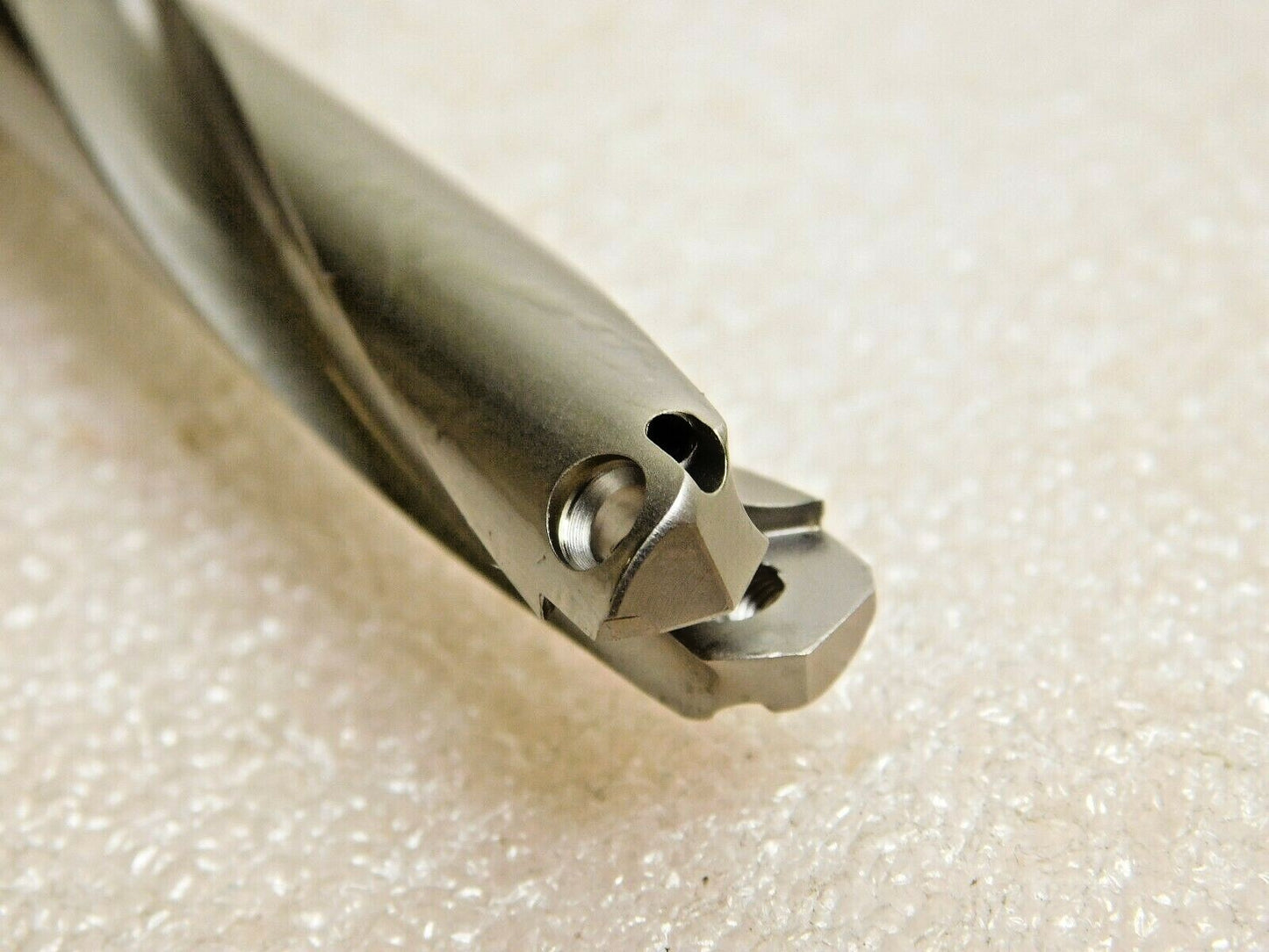 Hertel Replaceable-Tip Drill 13.5 to 13.99mm 3/4" Shank Diam 5xD 4006197