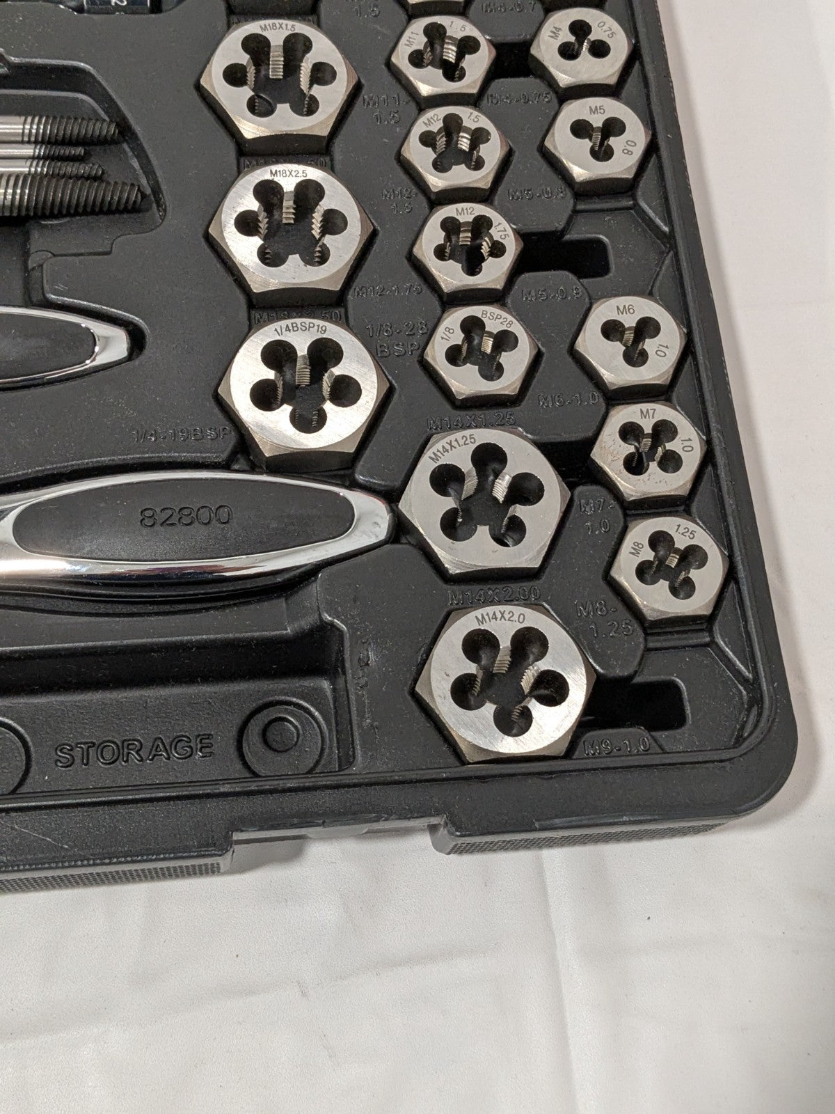 GEARWRENCH 109 Pc. SAE & Metric Ratcheting Tap and Die Set INCOMPLETE 82812