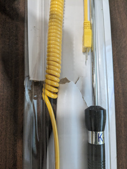 REED INSTRUMENTS Digital Thermometer & Probe: 932 ° F R2930