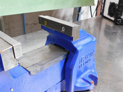 Irwin Bench Vise 4" Jaw Width 2-3/4" Throat Depth 3