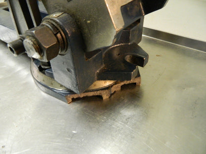 Gibraltar Swivel Machine Vise 6" Wide Jaw 6" Opening Cap 70038161 DAMAGED