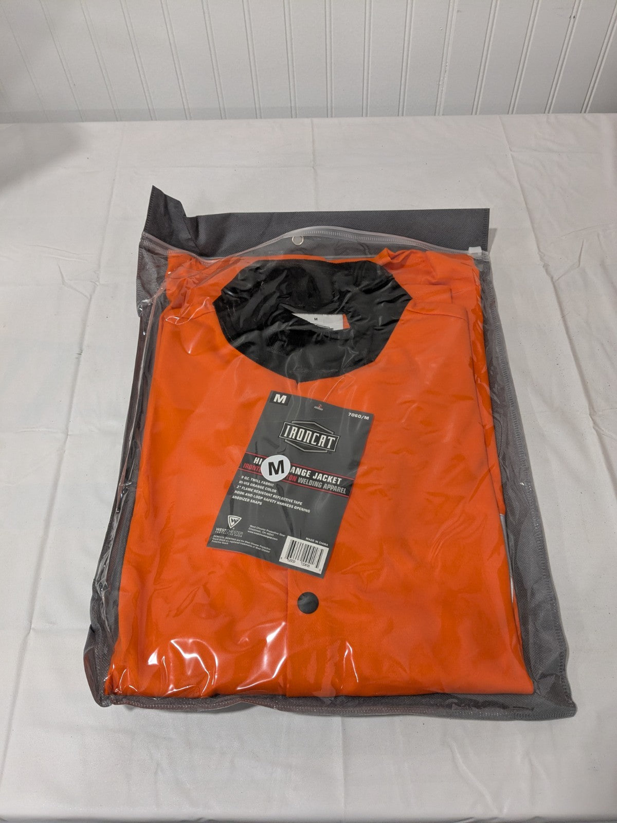 Ironcat Jacket: Flame-Resistant &amp; Welding, Size Medium, Sateen Cotton 7060/M