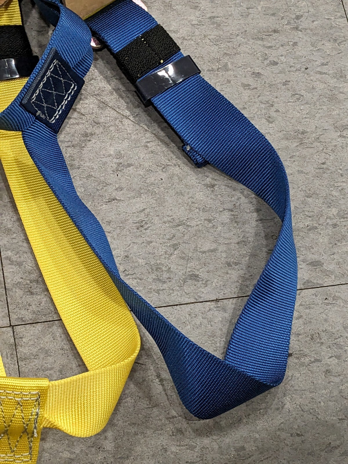 DBI-SALA Full Body Fall Protection Harnesses: 420 lb Sz L 7012815754