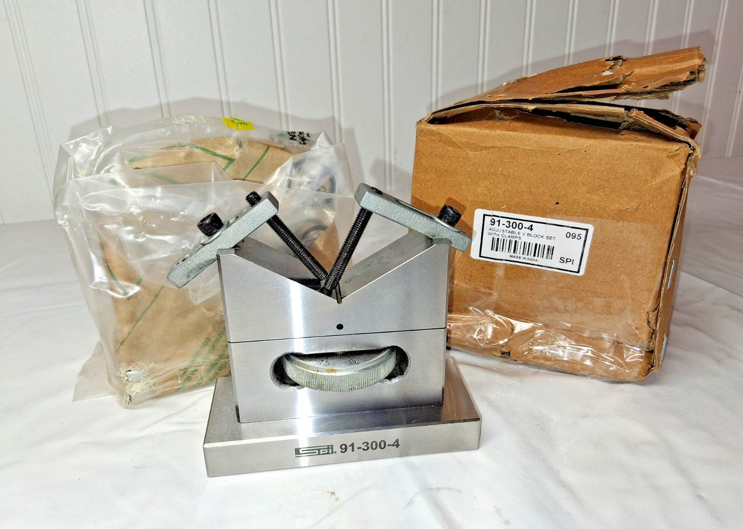 SPI V-Block 5" Max Capacity, 120° V Angle 1-3/4" OAW 3-9/16" OAH 91-300-4