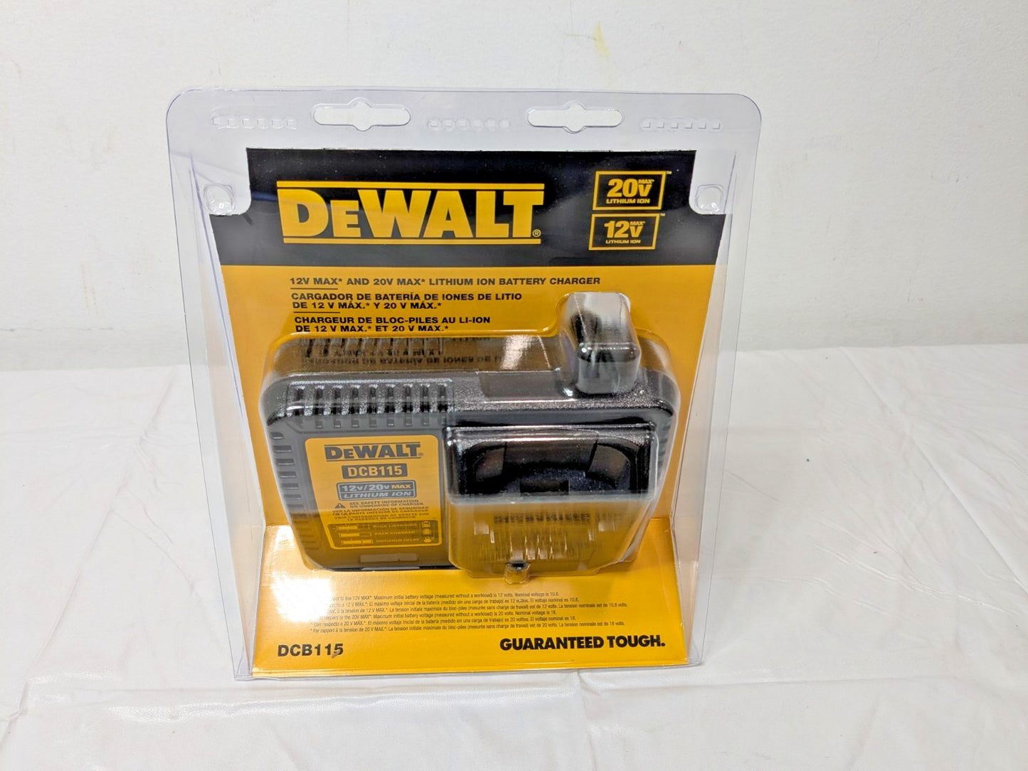 DeWALT Battery Chargers Featuring Diagnostic LED Indicators DCB115