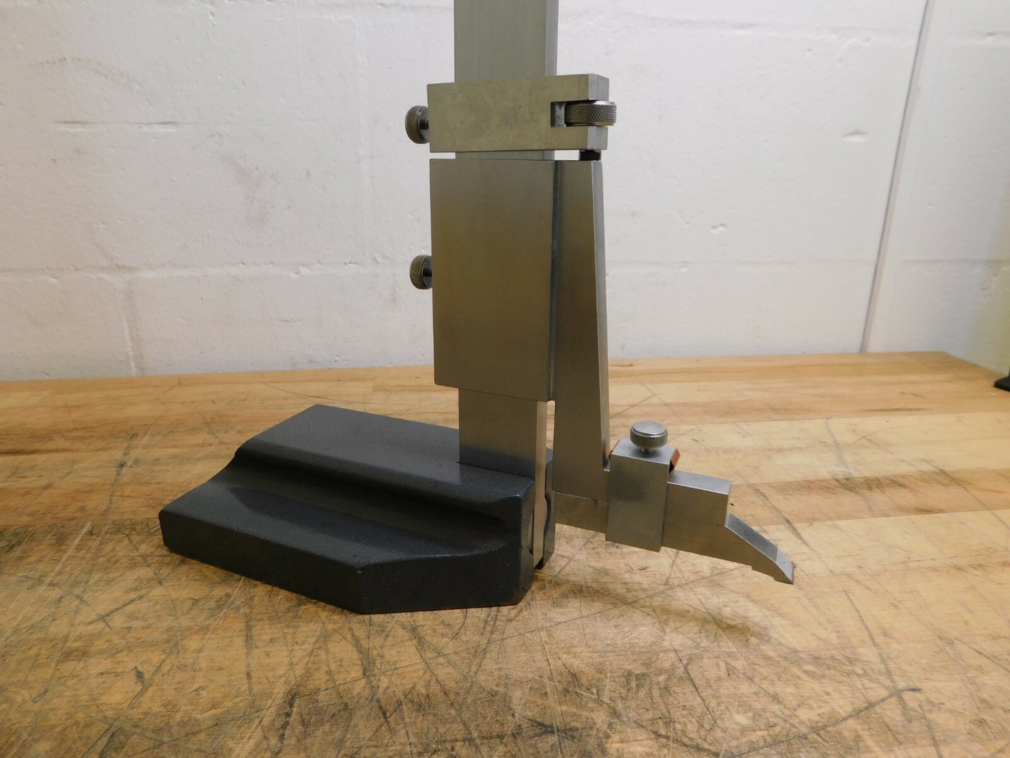 Pro-Grade Vernier Height Gage 0 to 18" Measurement 0.001" Graduation 6