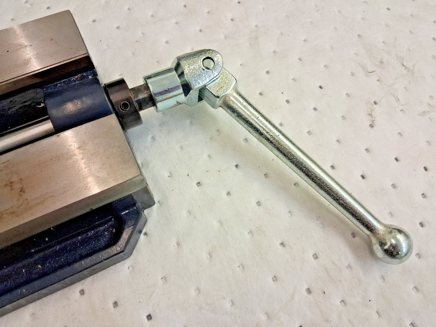 TE-CO Machine Vise Single Station 5.94" Jaw Width 9" Jaw Opening PWS-6900