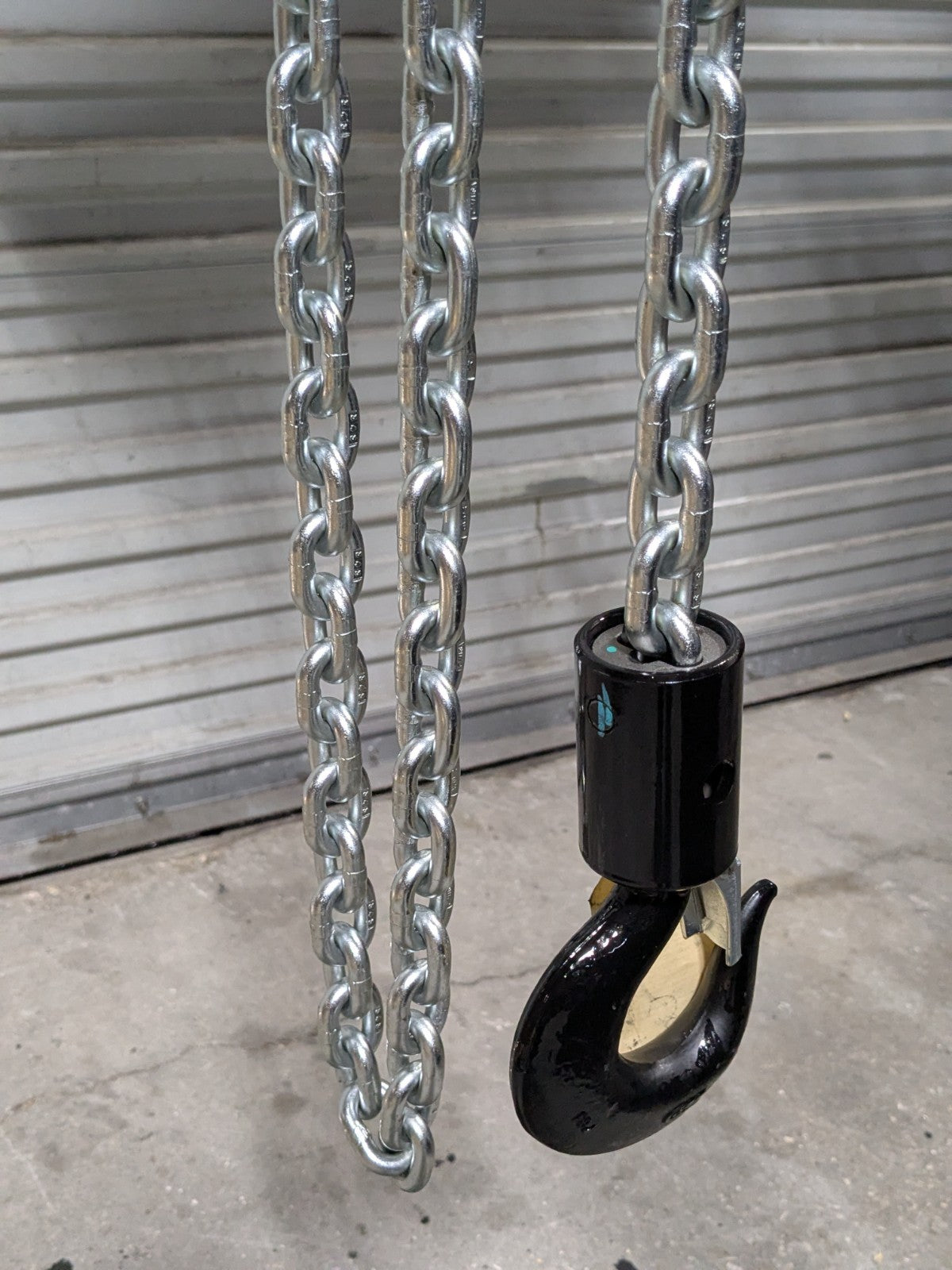 CM Lodestar Electric Chain Hoist 1 Ton Capacity 10 Ft Lift 16 FPM 110v 3522CF