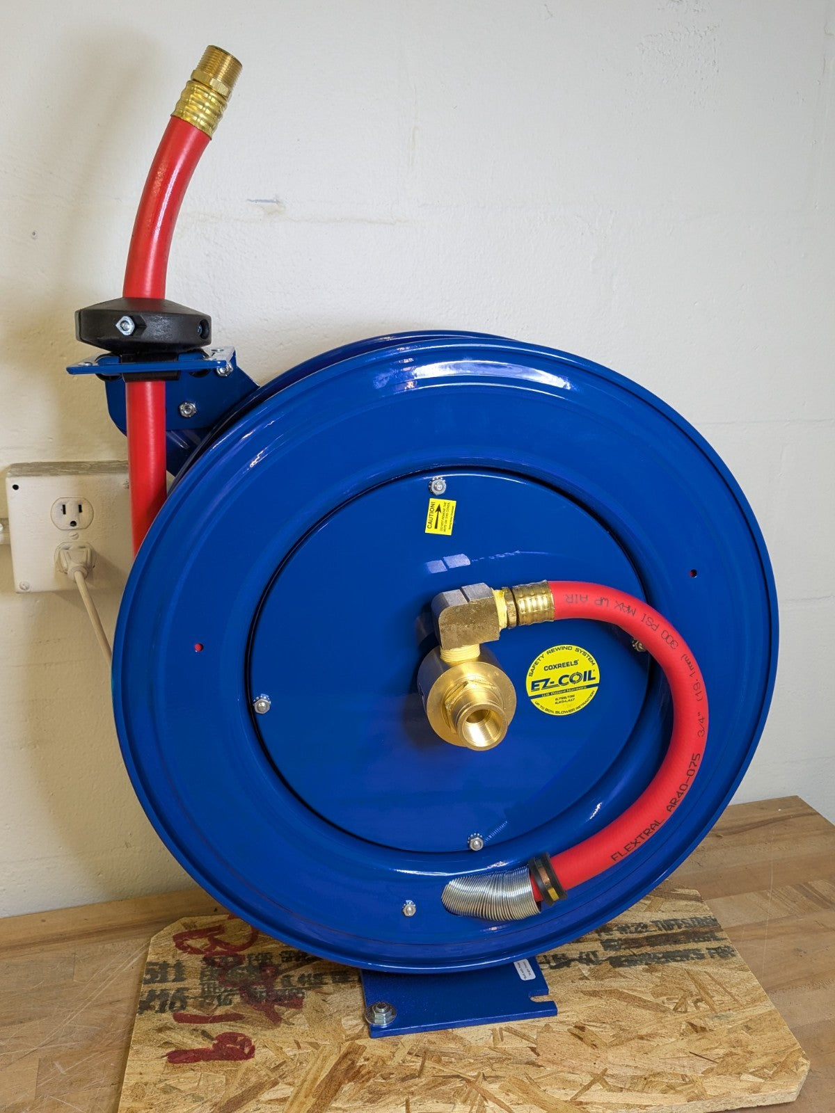 CoxReels Spring Retractable Hose Reel 25 Ft. x 3/4 In. 300 PSI Max. EZ-SH-525