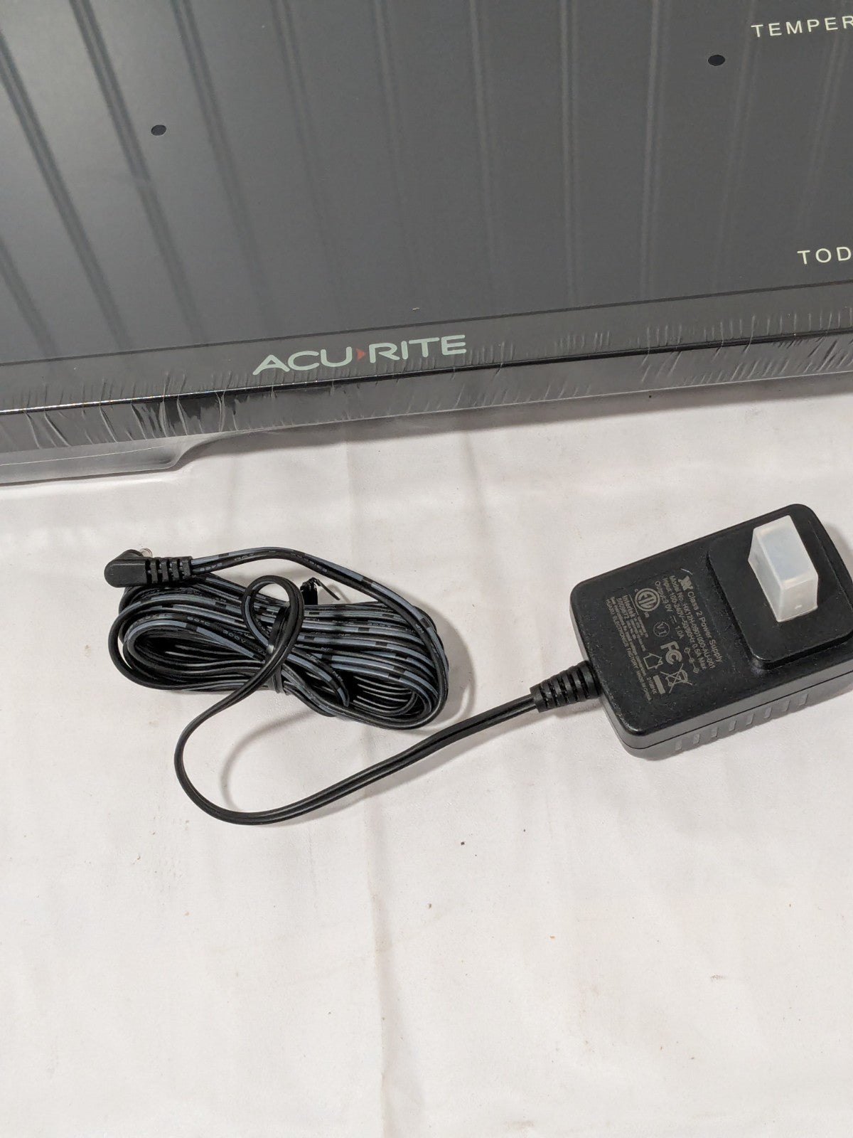 Acurite Large Digital Clock W/ Indoor Temperature, 14.5" 75159M