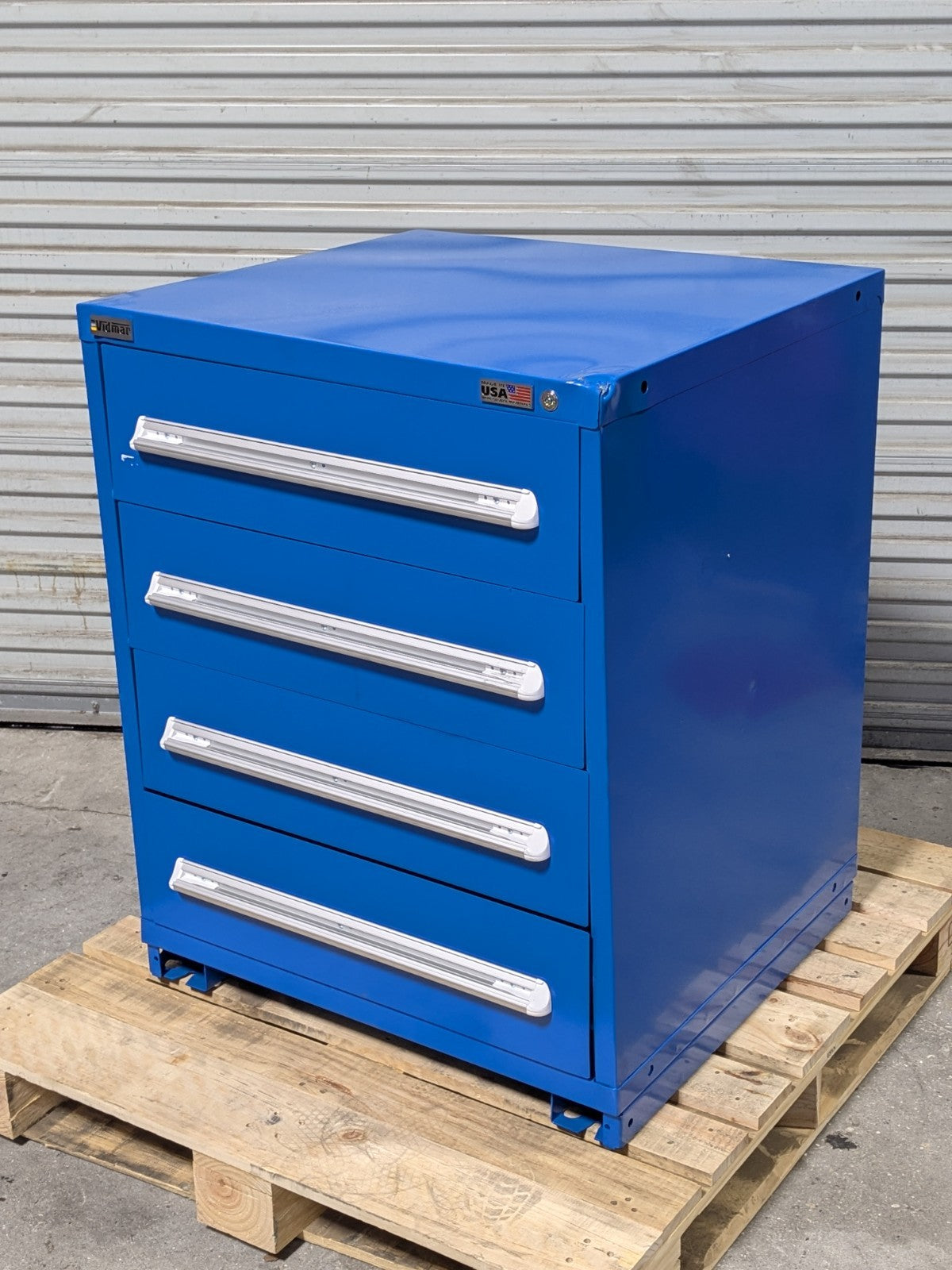 Vidmar Modular Storage Cabinet 4-Drawer 30" W. x 27" D. x 37" H. Scratch N Dent