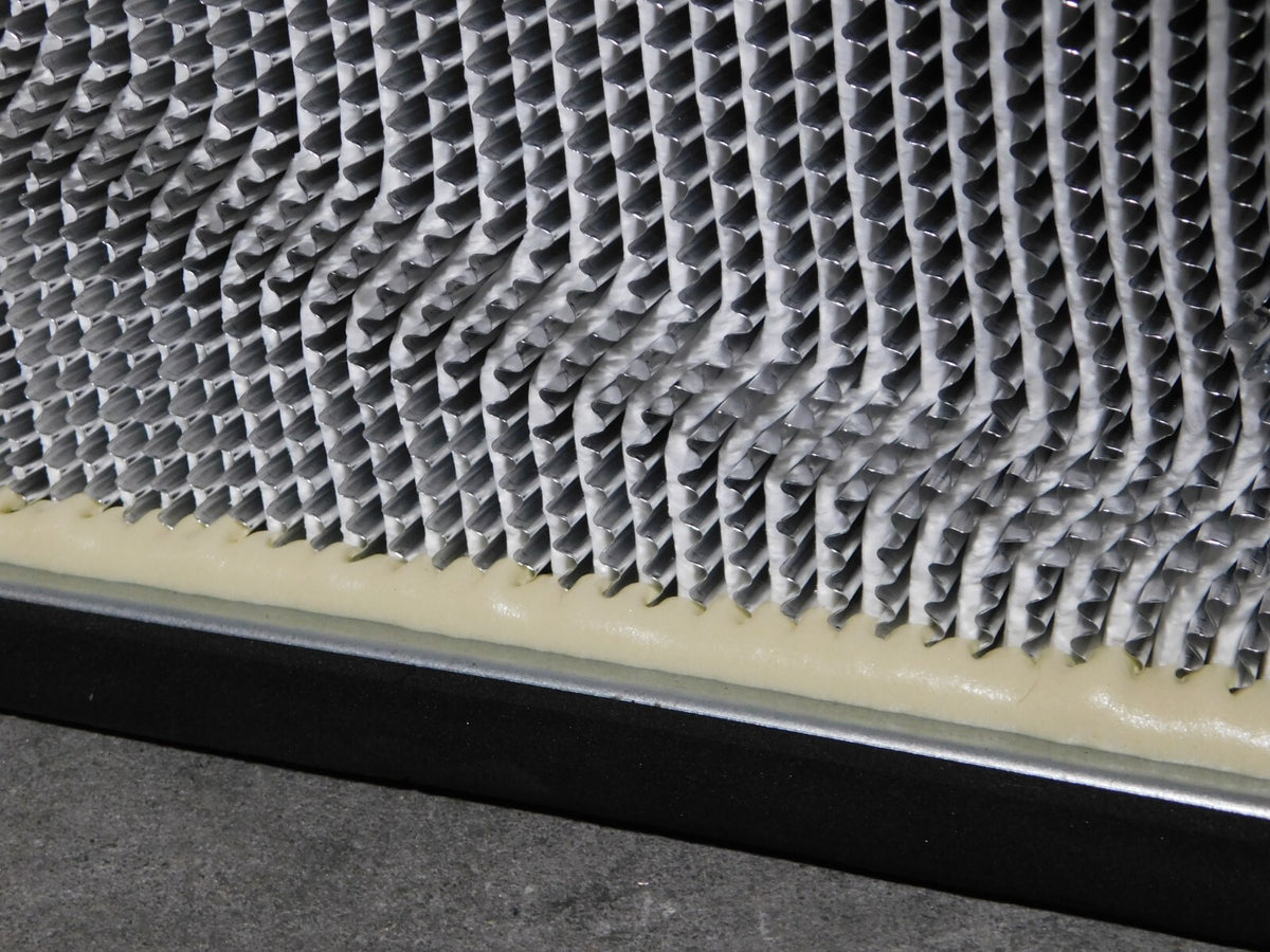 Koch HEPA Air Filter 99.97% Efficiency 24" H x 24" W 11-1/2" D H66A2X1 DAMAGE