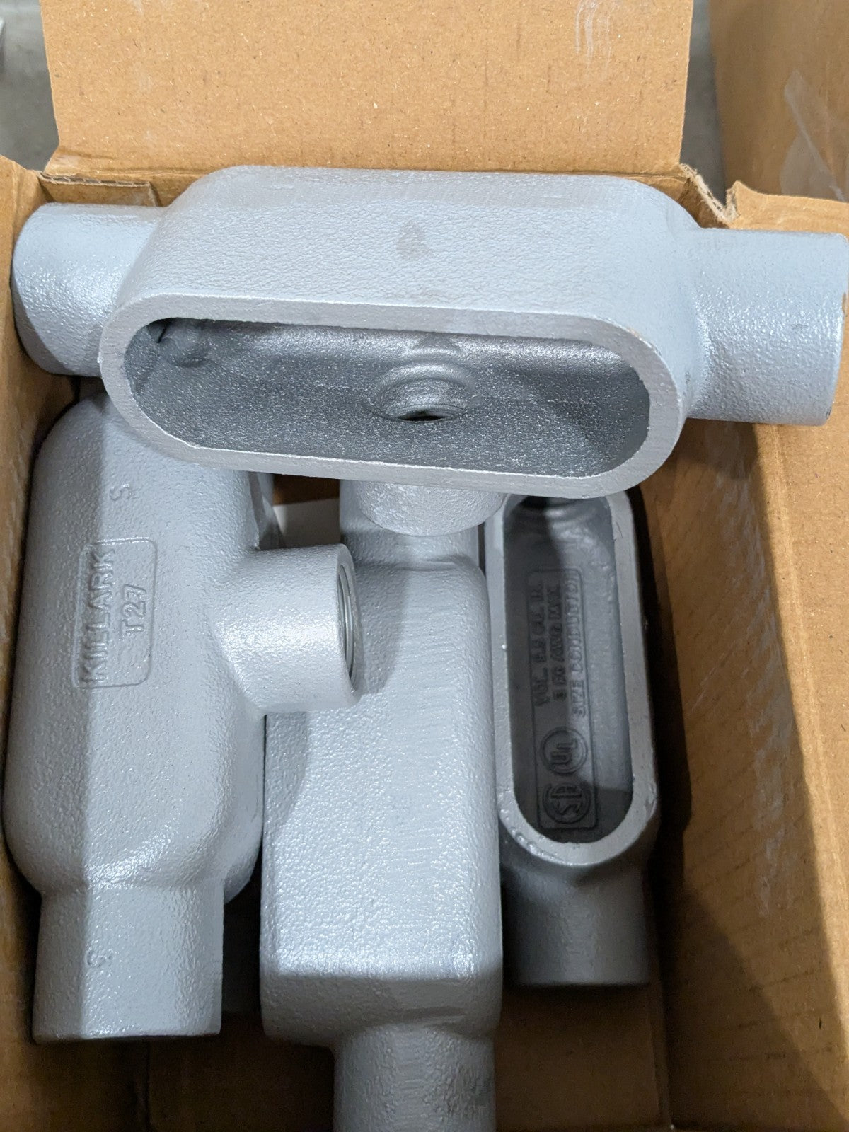 (5) Hubbell Rigid Iron Conduit Body: Form 7, T Body, 3/4" Trade, IMC T27