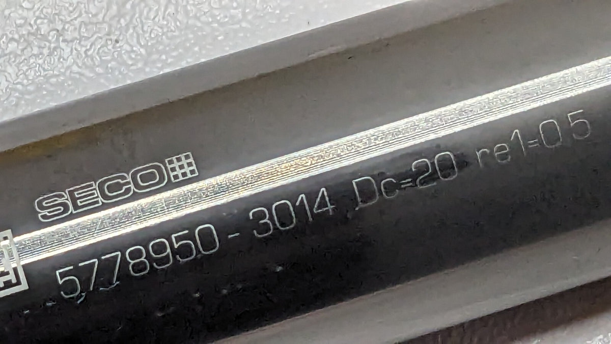 Seco Carbide Corner Radius End Mill 20mm Dia 4FL 554200R050Z4.0-SIRON-A 0267956
