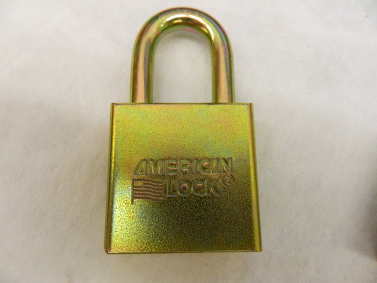 AMERICAN LOCK QTY 2 1-1/8" Shackle Clearance, Keyed Different  Padlock A5200GLN
