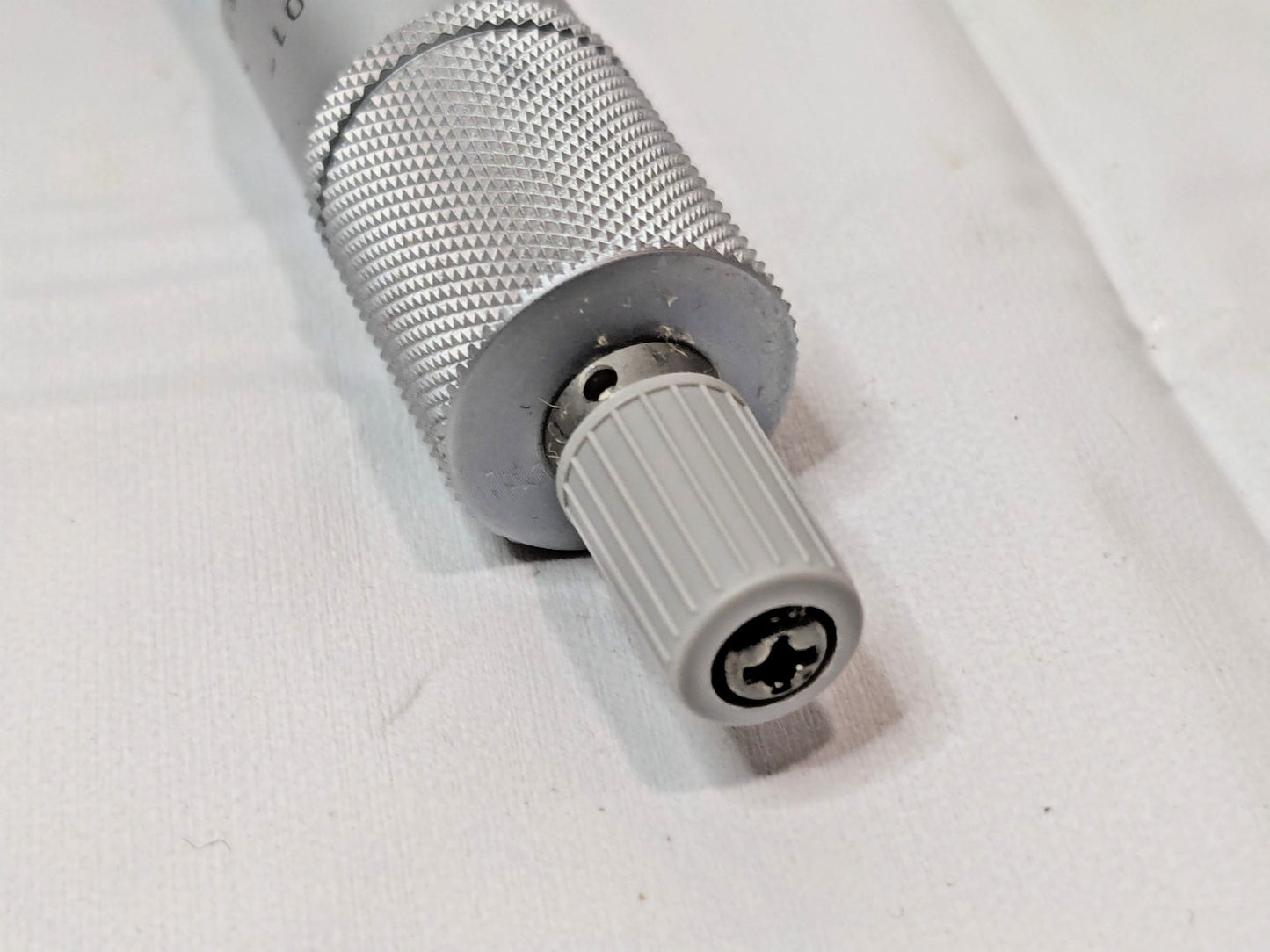 Mitutoyo Mechanical Depth Micrometer 1'' Range 1 Rod Satin DMS2.5- 1" 128-105