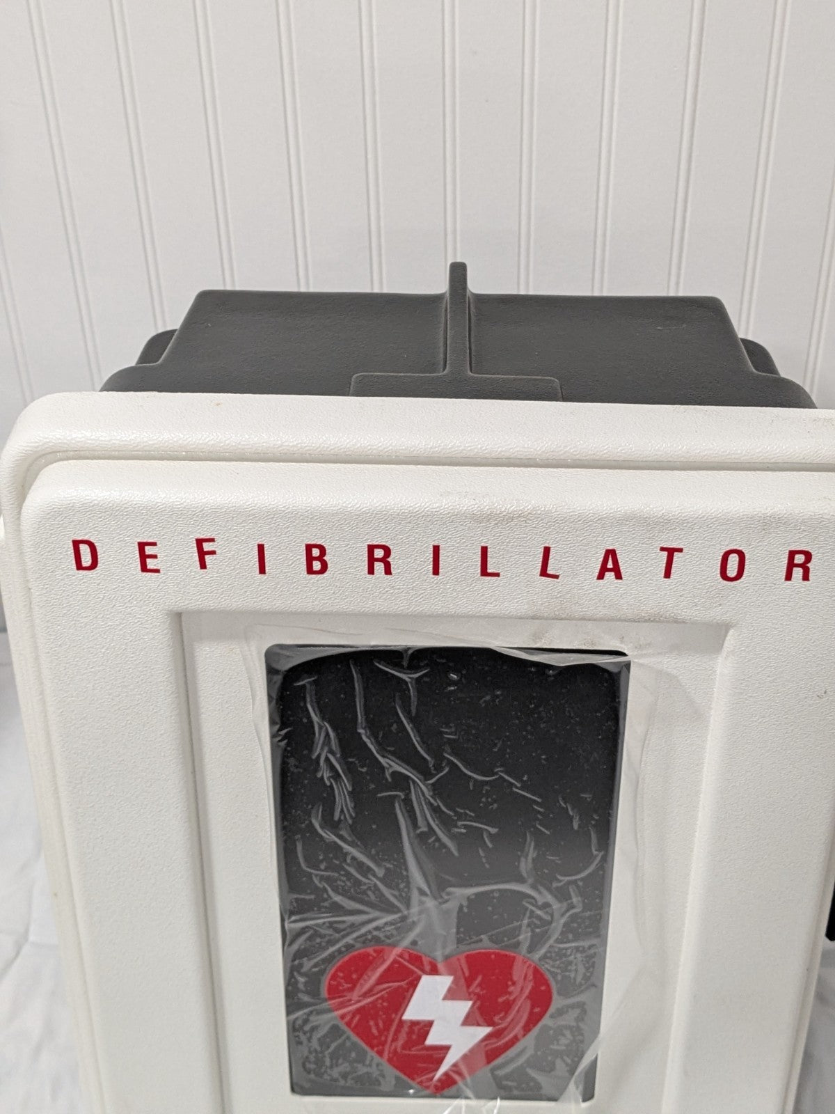 Allegro Plastic Defibrillator Wall Case 14" Wide x 18" High x 9-1/2&qu